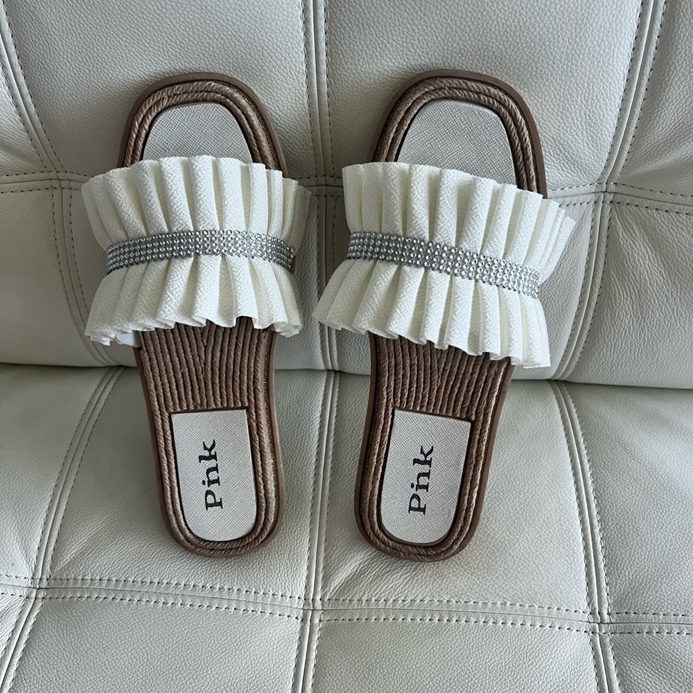 Casual White Ruffle Slide Sandals
